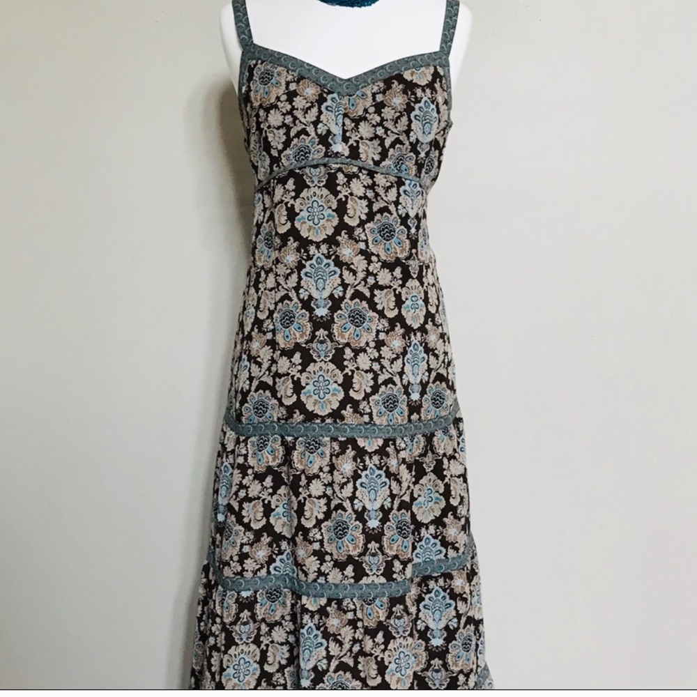 Ann Taylor Beautiful maxi dress 👗